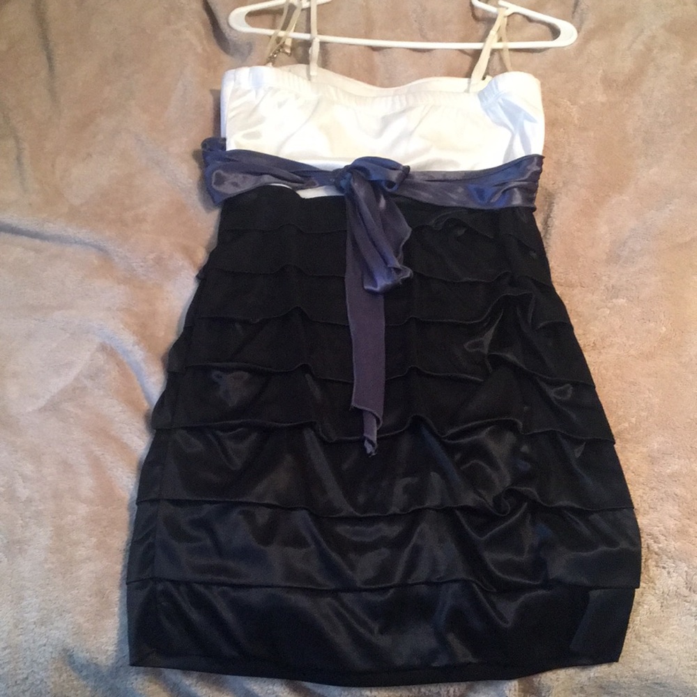 Cocktail dress! - Picture 2 of 4